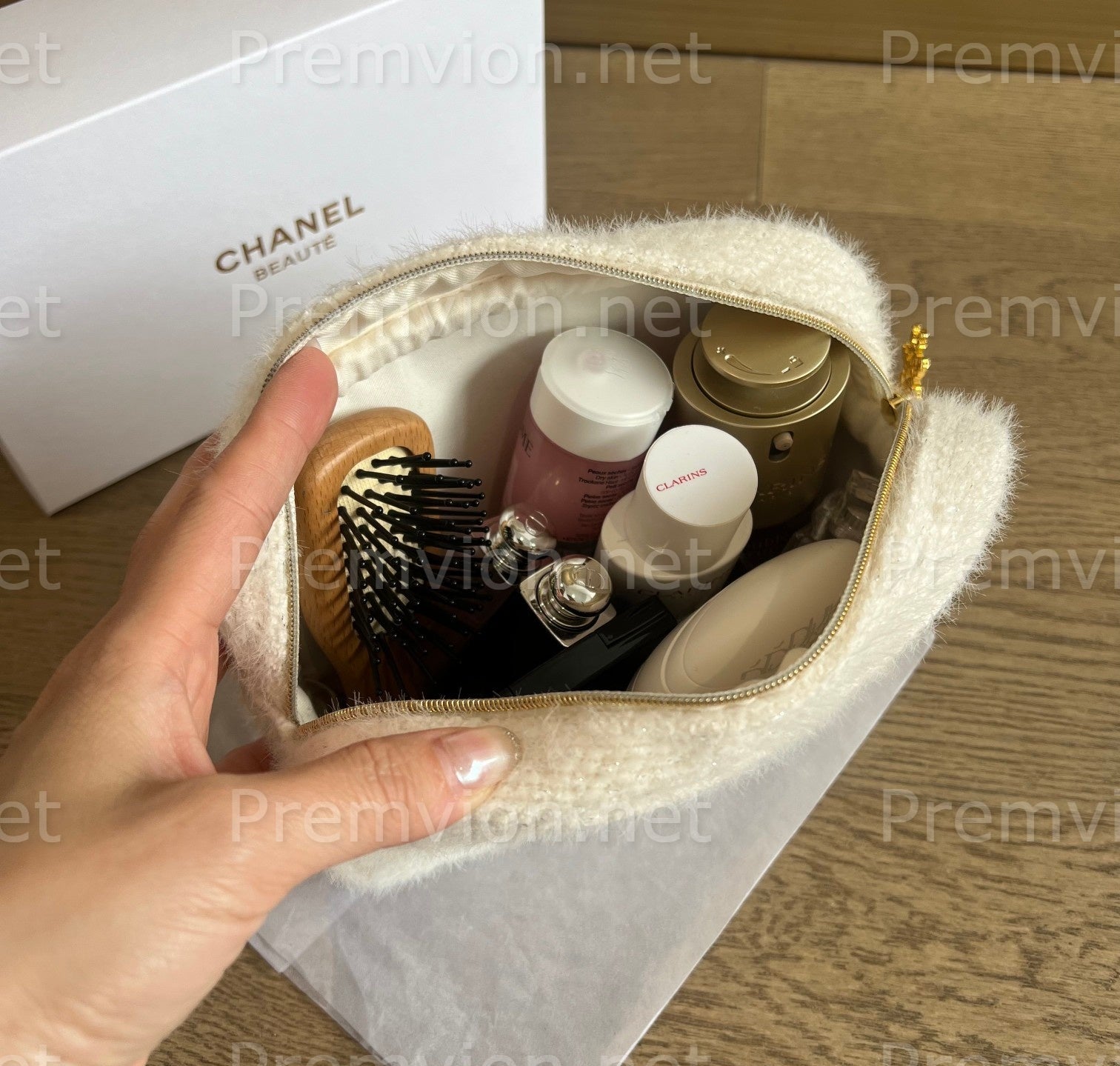 Chanel VIP Gift Cosmetic Bag – Snowflake Tweed Makeup Pouch – Premvion