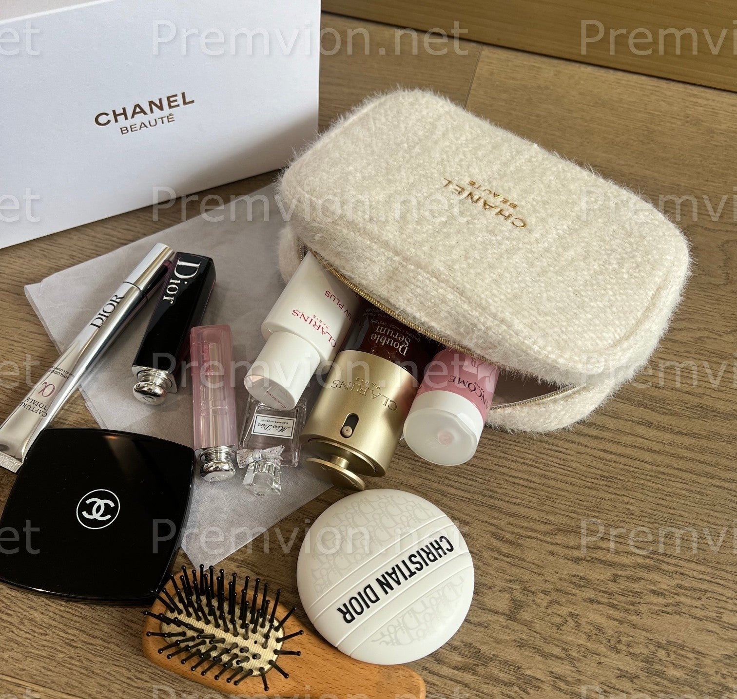 Chanel VIP snowflake tweed makeup bag cosmetic pouch